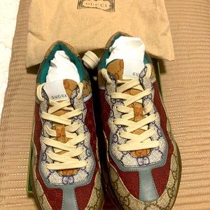 Women’s Gucci Rhyton Sneakers Size 39